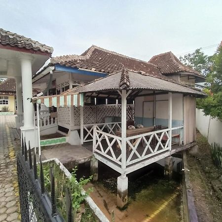 Baturaja  Hotel Redante 1 מראה חיצוני תמונה